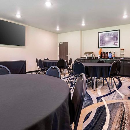 Comfort Inn & Suites Medina Bagian luar foto