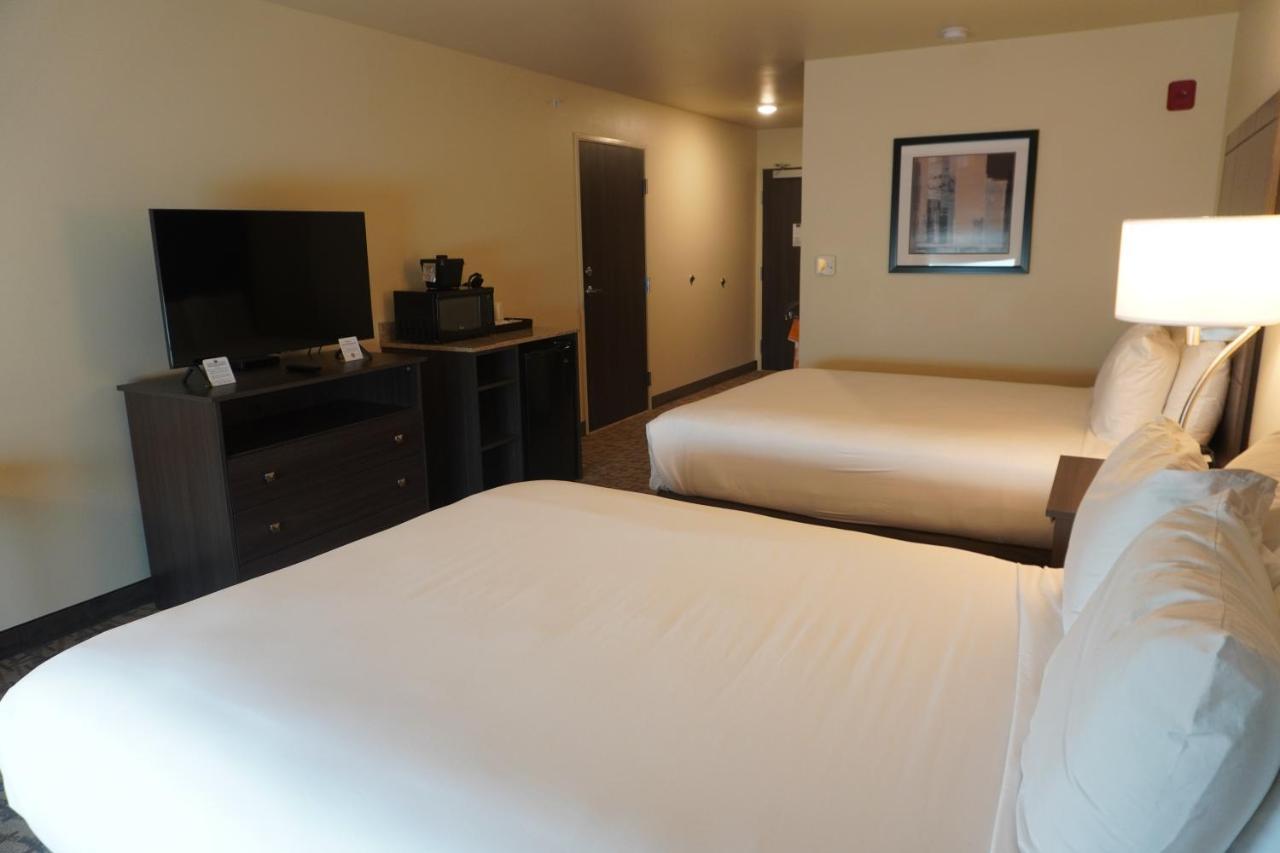 Comfort Inn & Suites Medina Bagian luar foto