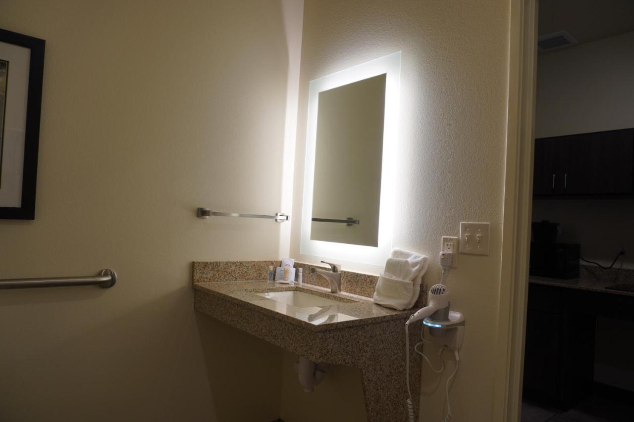 Comfort Inn & Suites Medina Bagian luar foto