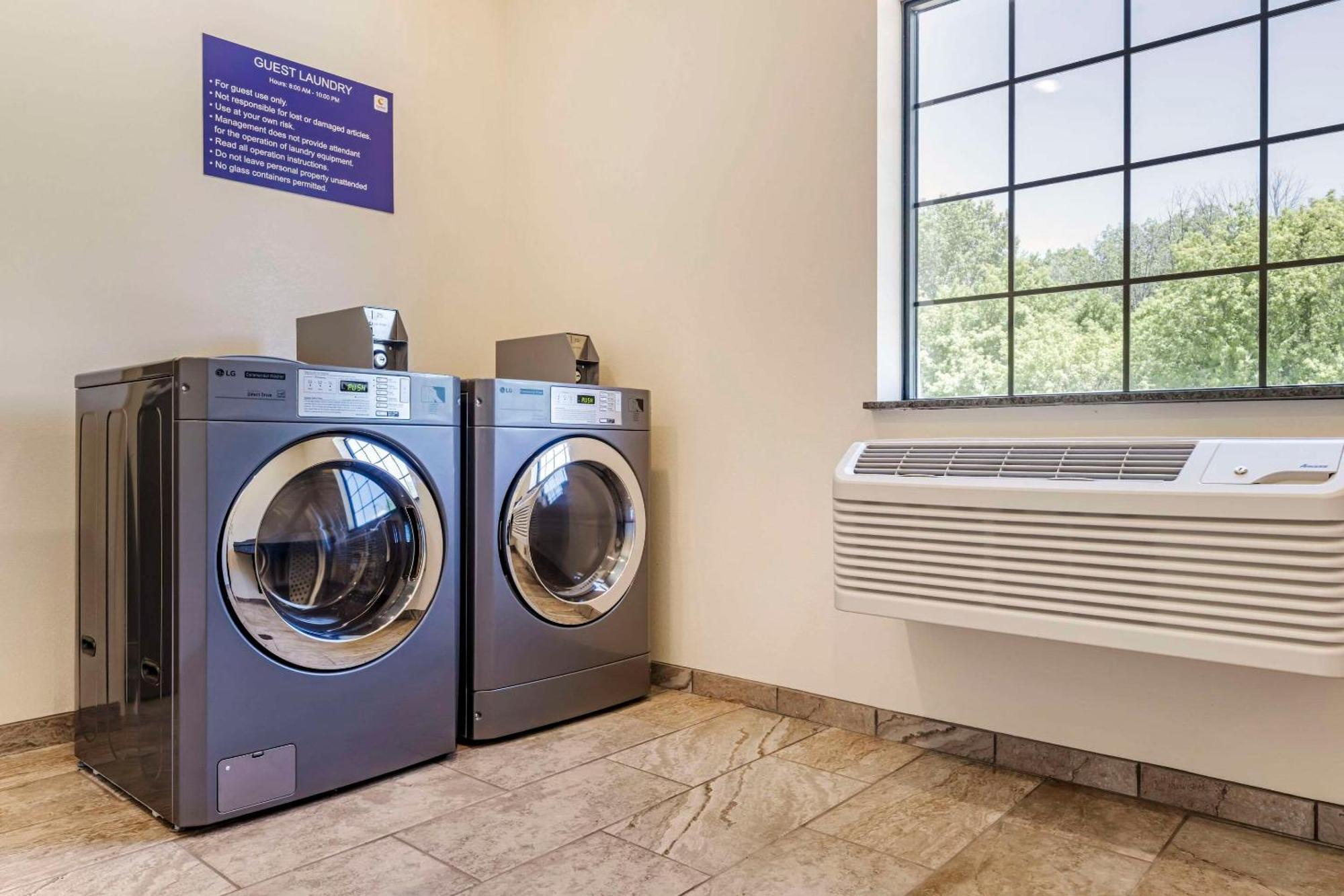 Comfort Inn & Suites Medina Bagian luar foto